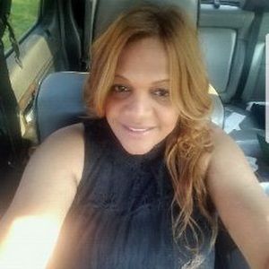 Meet your Posher, Raquel